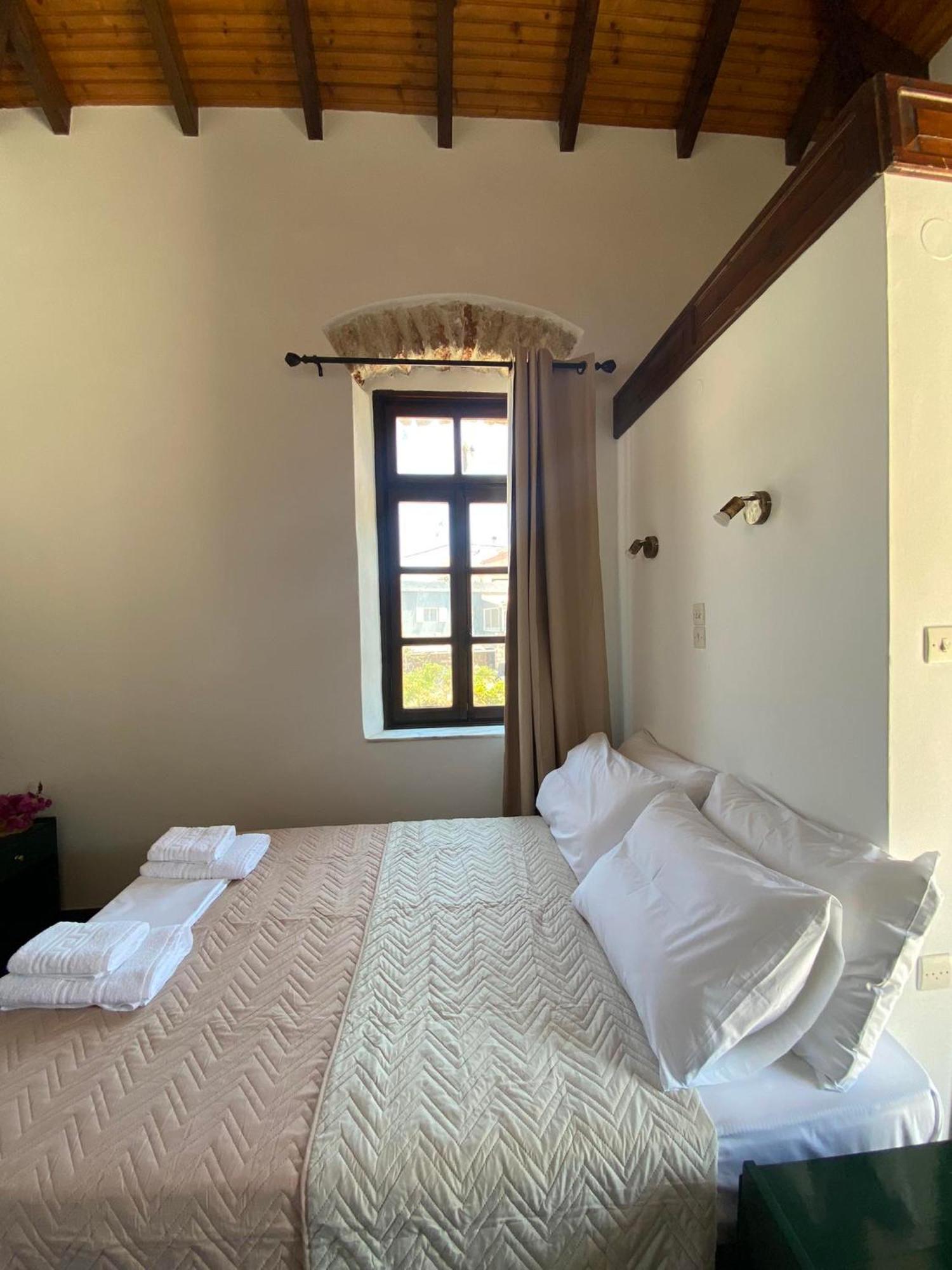 Hotel Belessi'S Mansion 1 à Monemvasia Extérieur photo