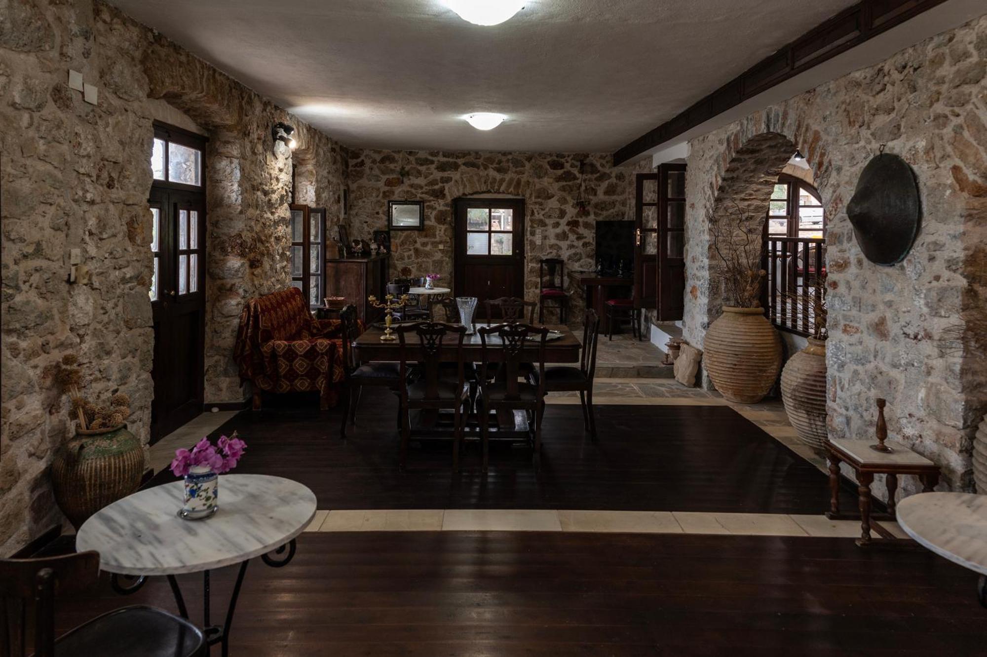 Hotel Belessi'S Mansion 1 à Monemvasia Extérieur photo